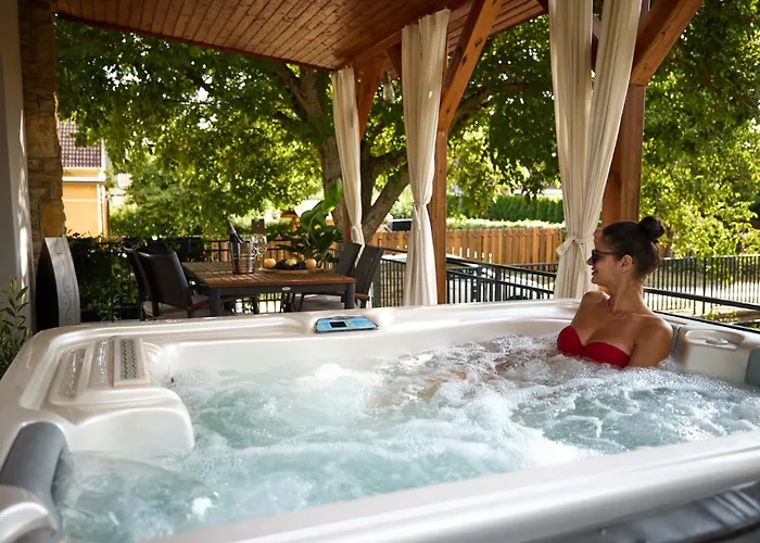 Balaton Corner Villa *